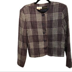 Jo
Hardin suit jacket, plaid with blue, burgundy